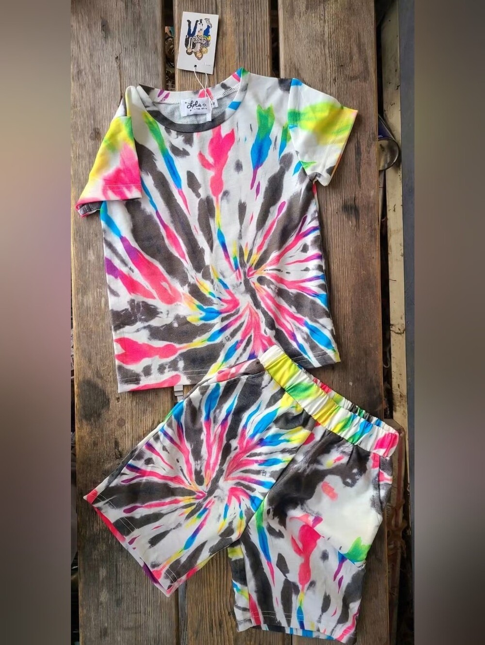 LOLA + THE BOYS/ Boys SZ 4 NWT 2pc set COLORFUL TYE-DYE shirt & matching shorts